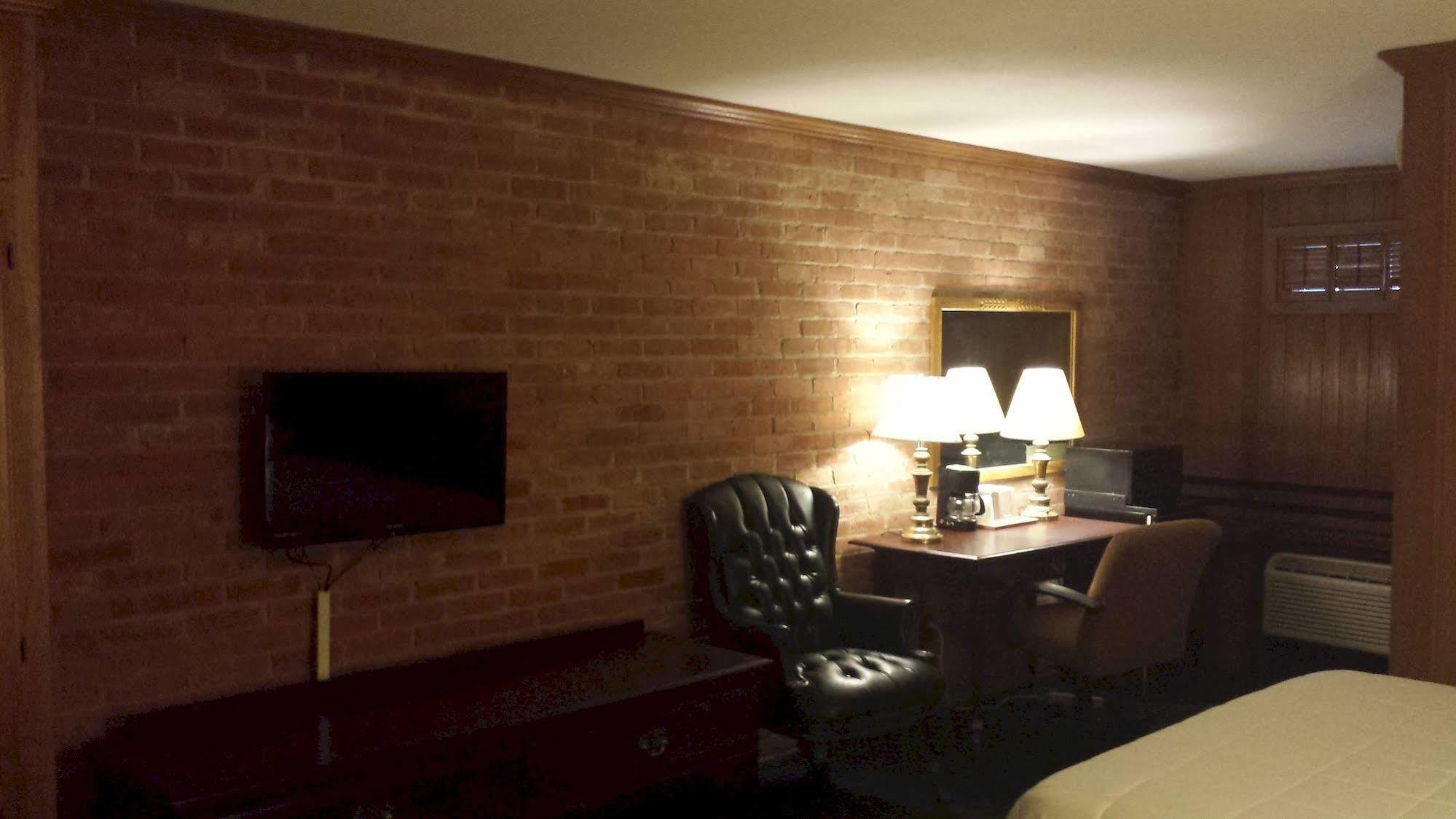 The Lincoln Lodge Urbana Champaign Exteriör bild
